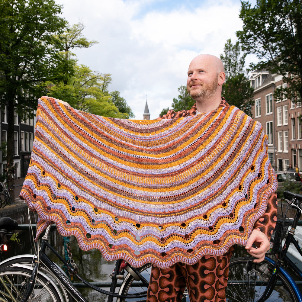 WESTKNITS NO. 13 FIVE-COLOR CONTRAST SHAWLS