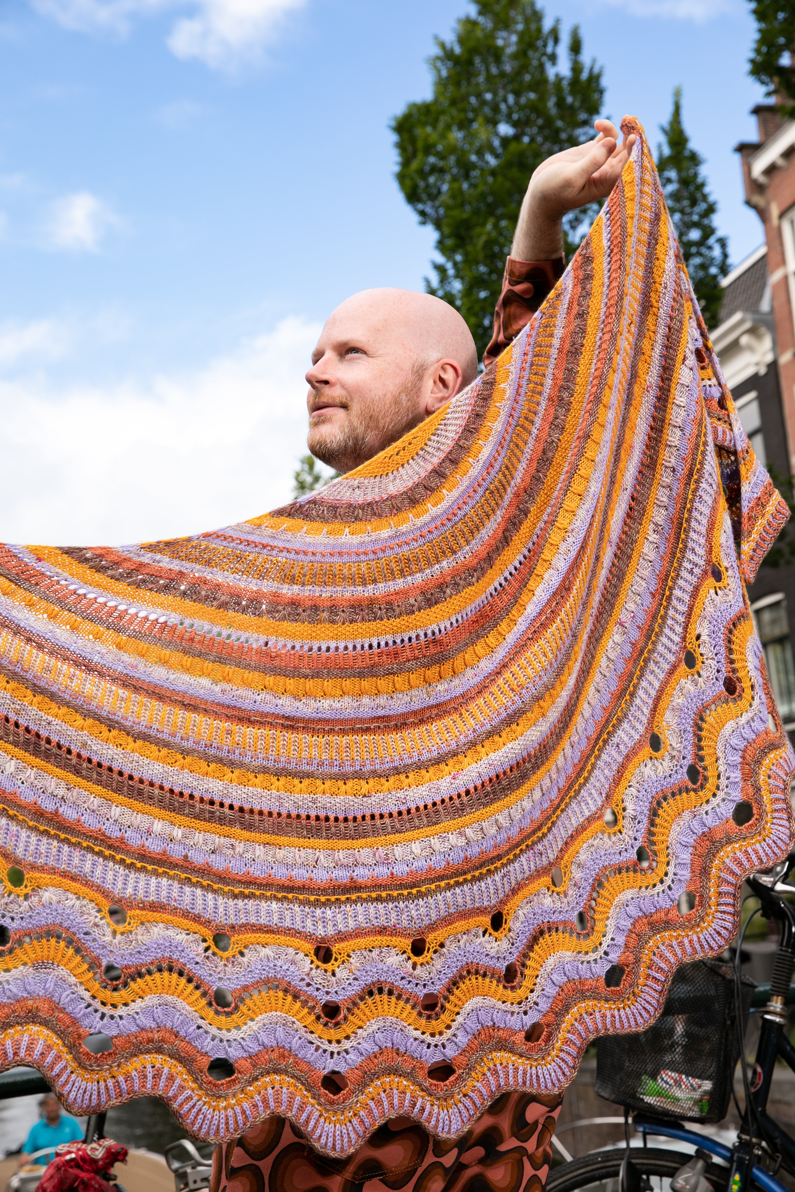 DELECTABLE COLLECTIBLE SHAWL PATTERN