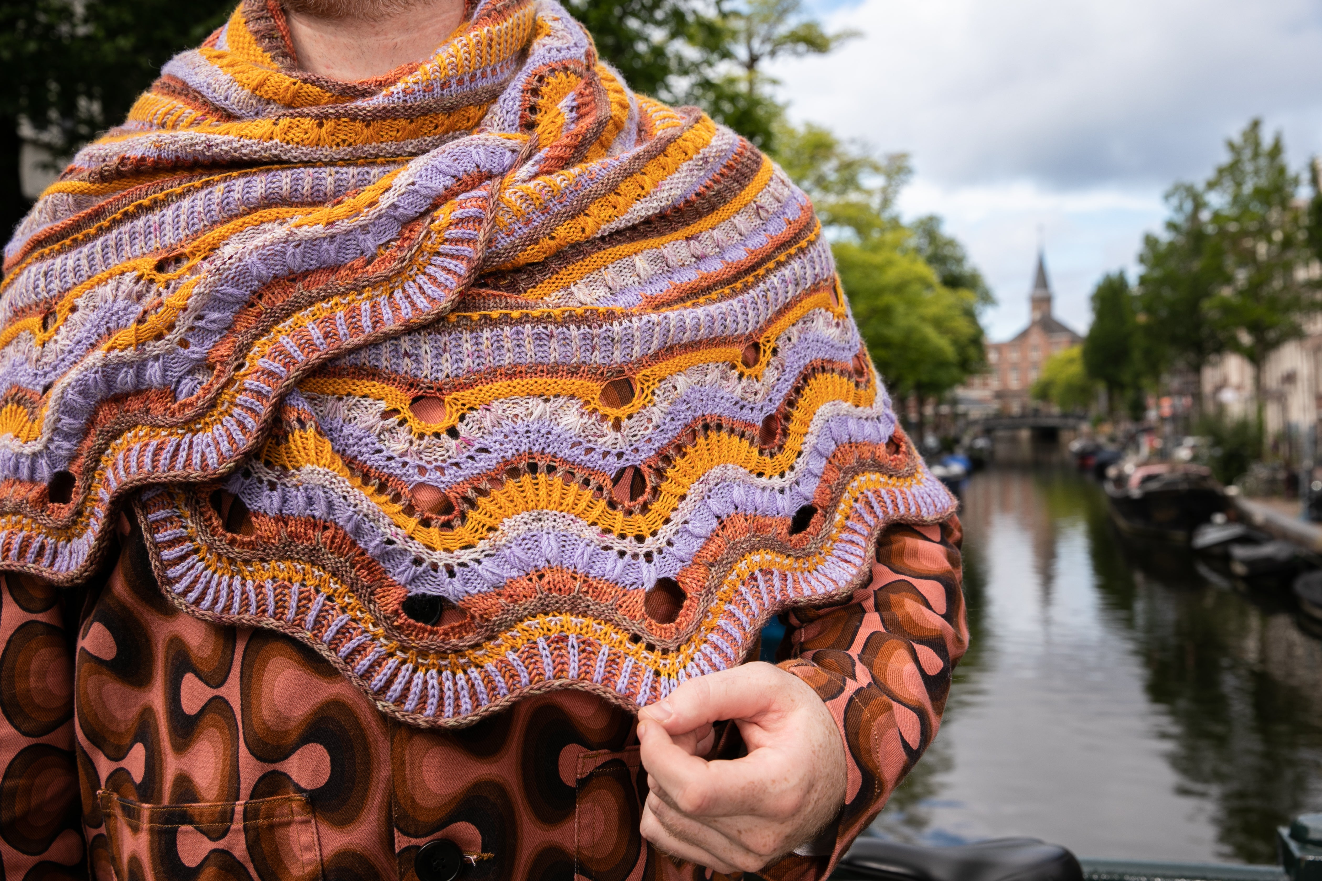 DELECTABLE COLLECTIBLE SHAWL PATTERN