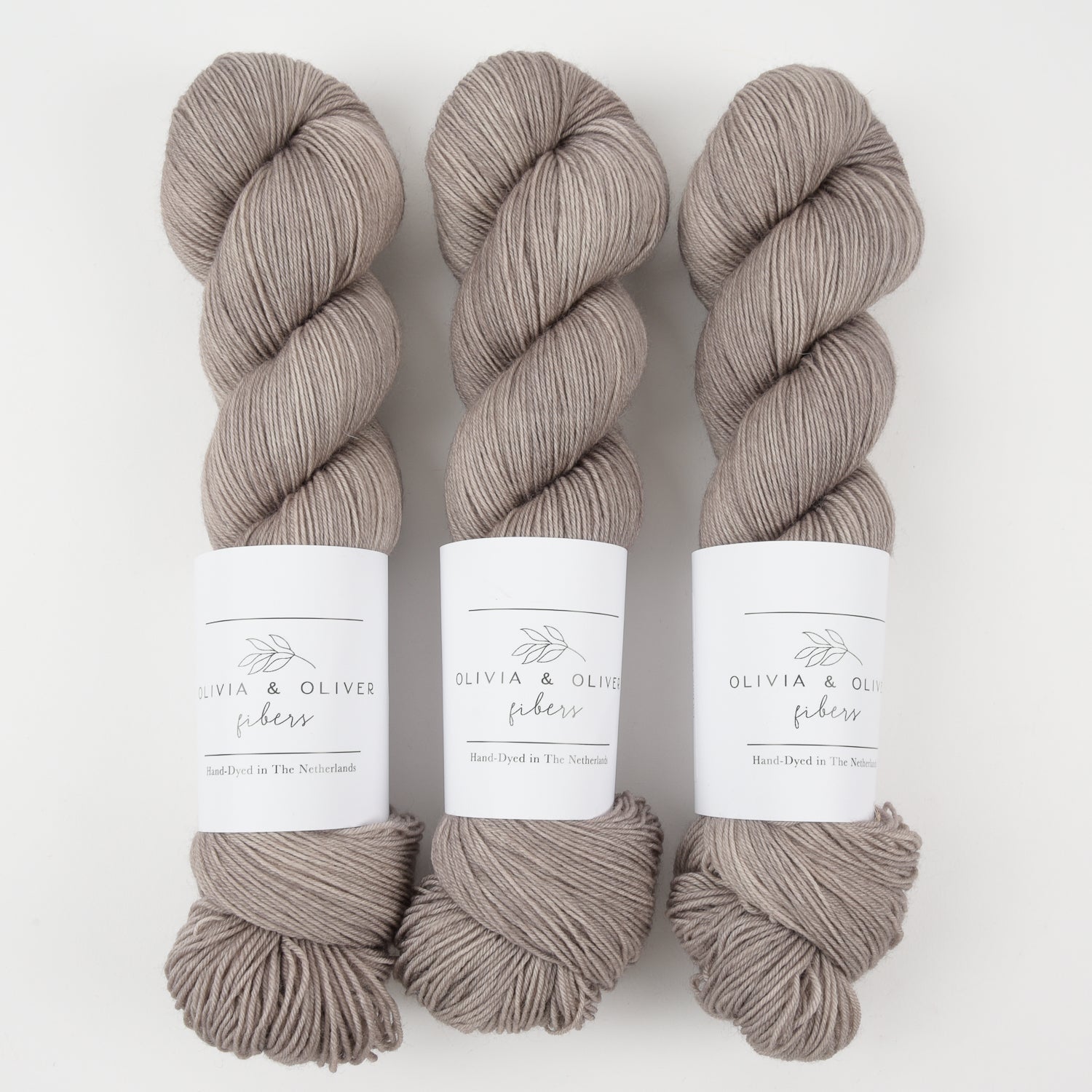 Olivia & Oliver OLIVIA BFL - EL CAPITAN BFL Wool Blue Faced Leicester Fingering grey Yarn