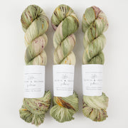 Olivia & Oliver OLIVIA BFL - ELDERFLOWER BFL Wool Blue Faced Leicester Fingering green Yarn