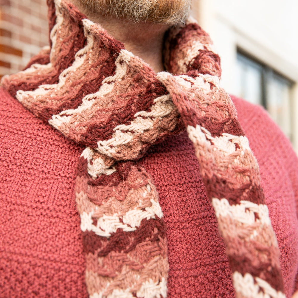 EMBOSSED JACQUARD SKINNY SCARF PATTERN