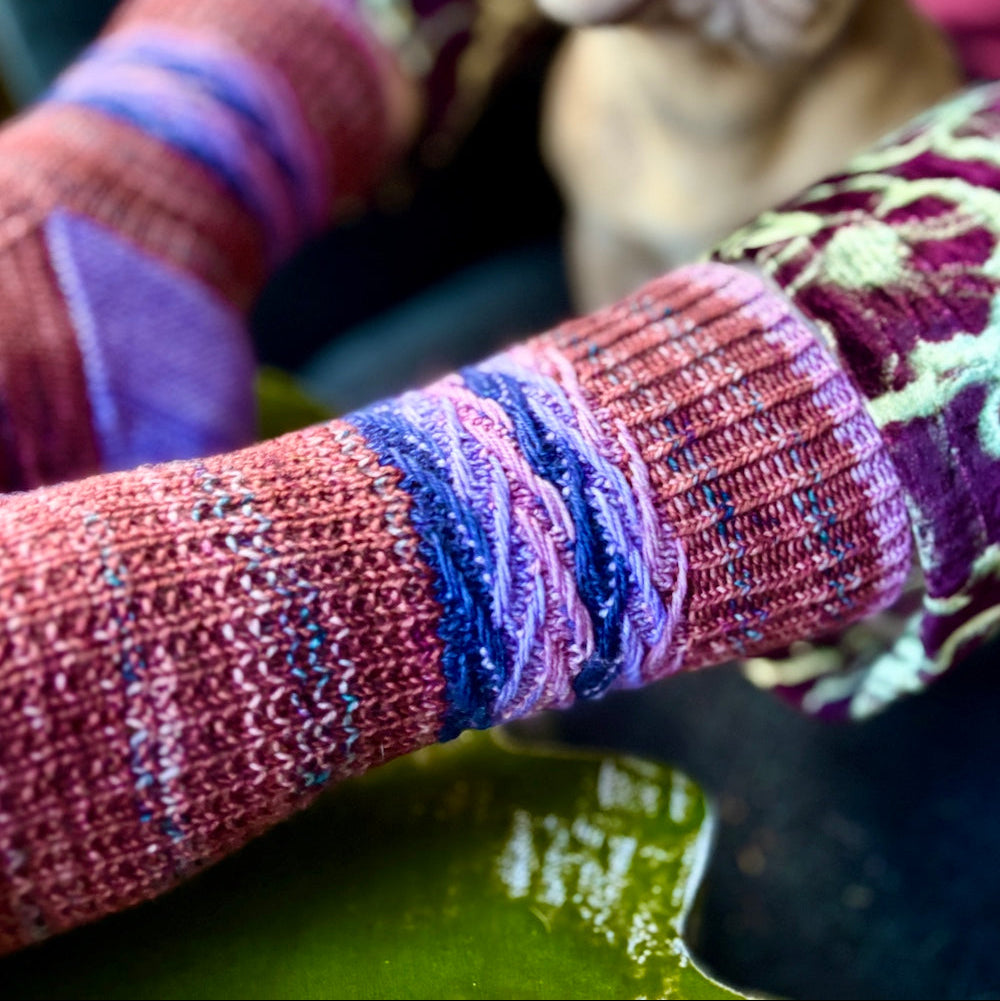 Embossed Jacquard Socks