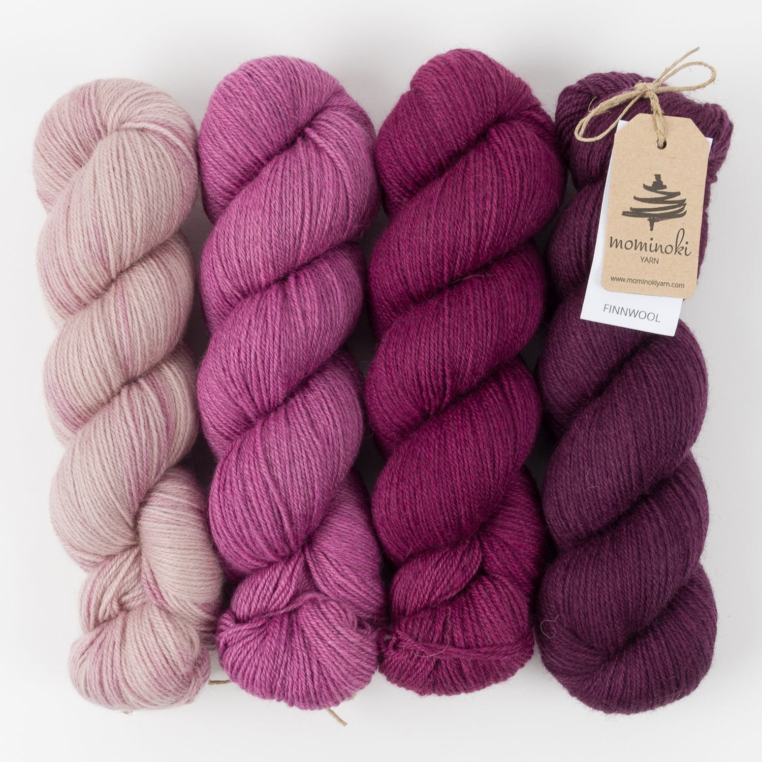 Mominoki Yarn BERRIES AND YOGHURT Wool Fingering Quick Kits