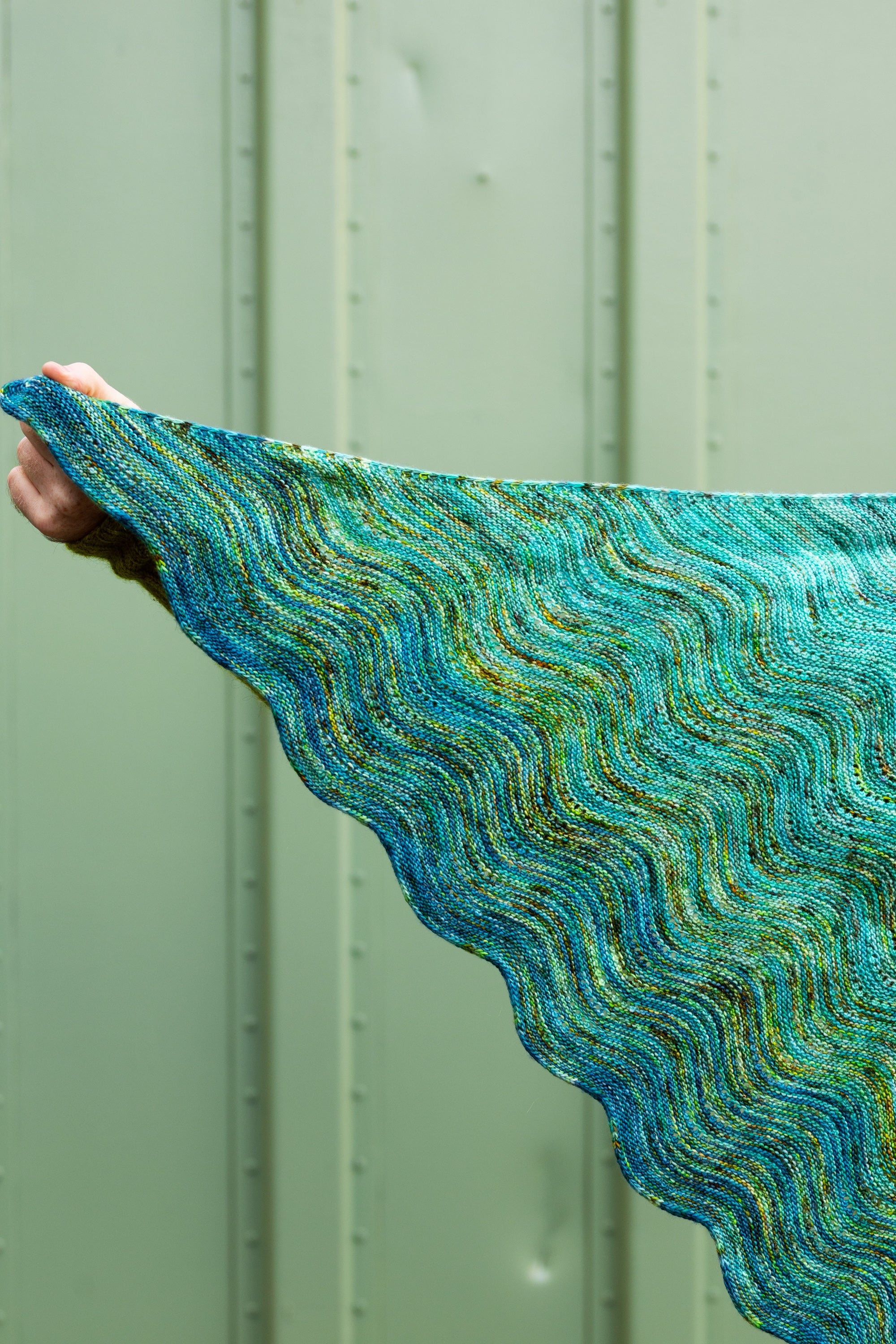 FADED UNDULATION SHAWL PATTERN