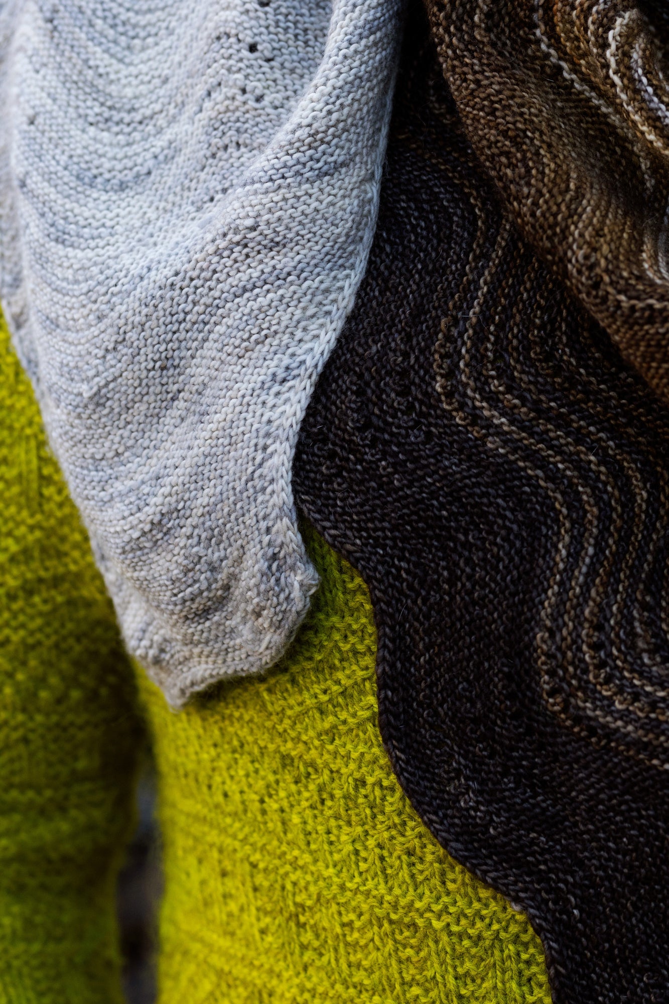 FADED UNDULATION SHAWL PATTERN