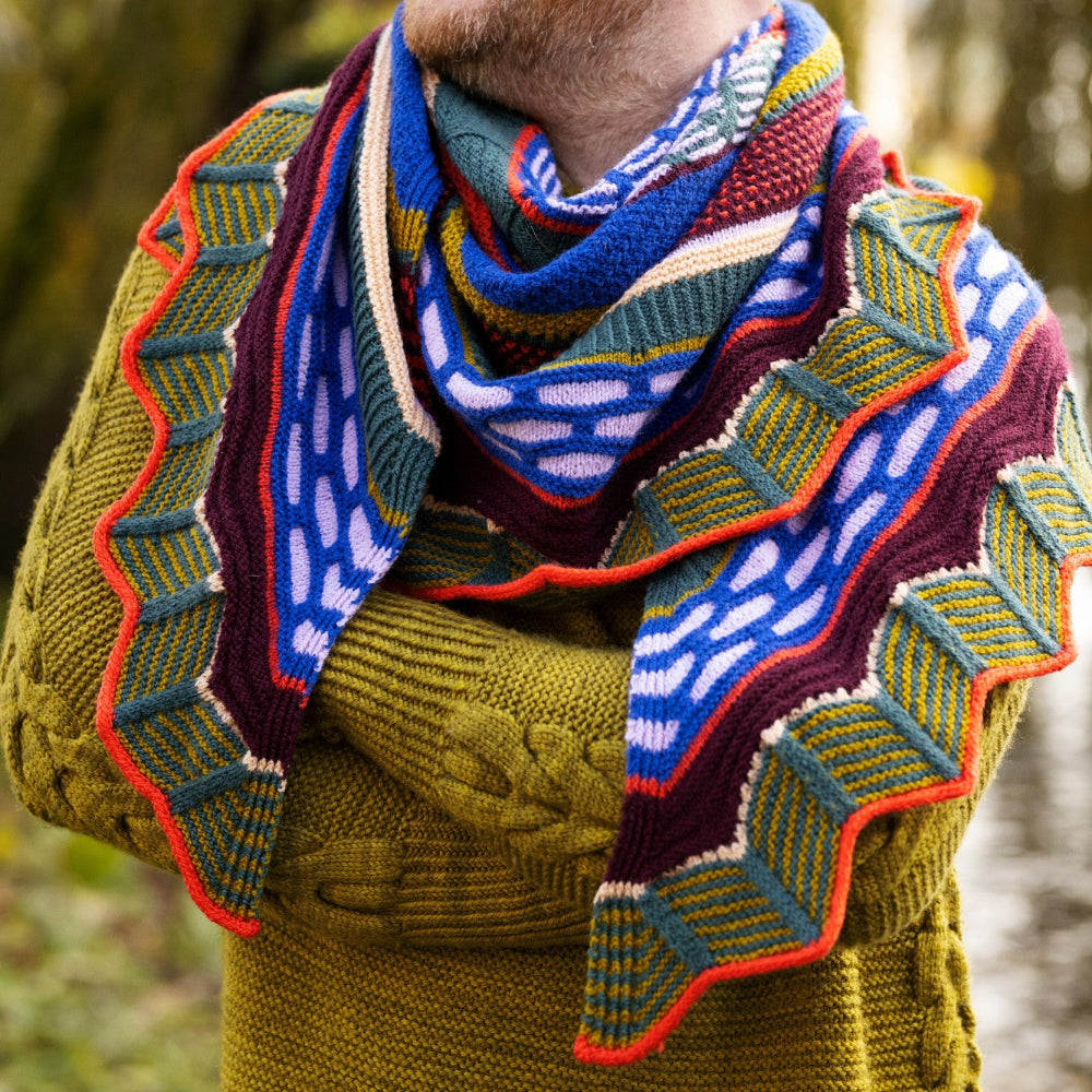 WESTKNITS NO. 8 SEVEN-COLOR CONTRAST SHAWLS