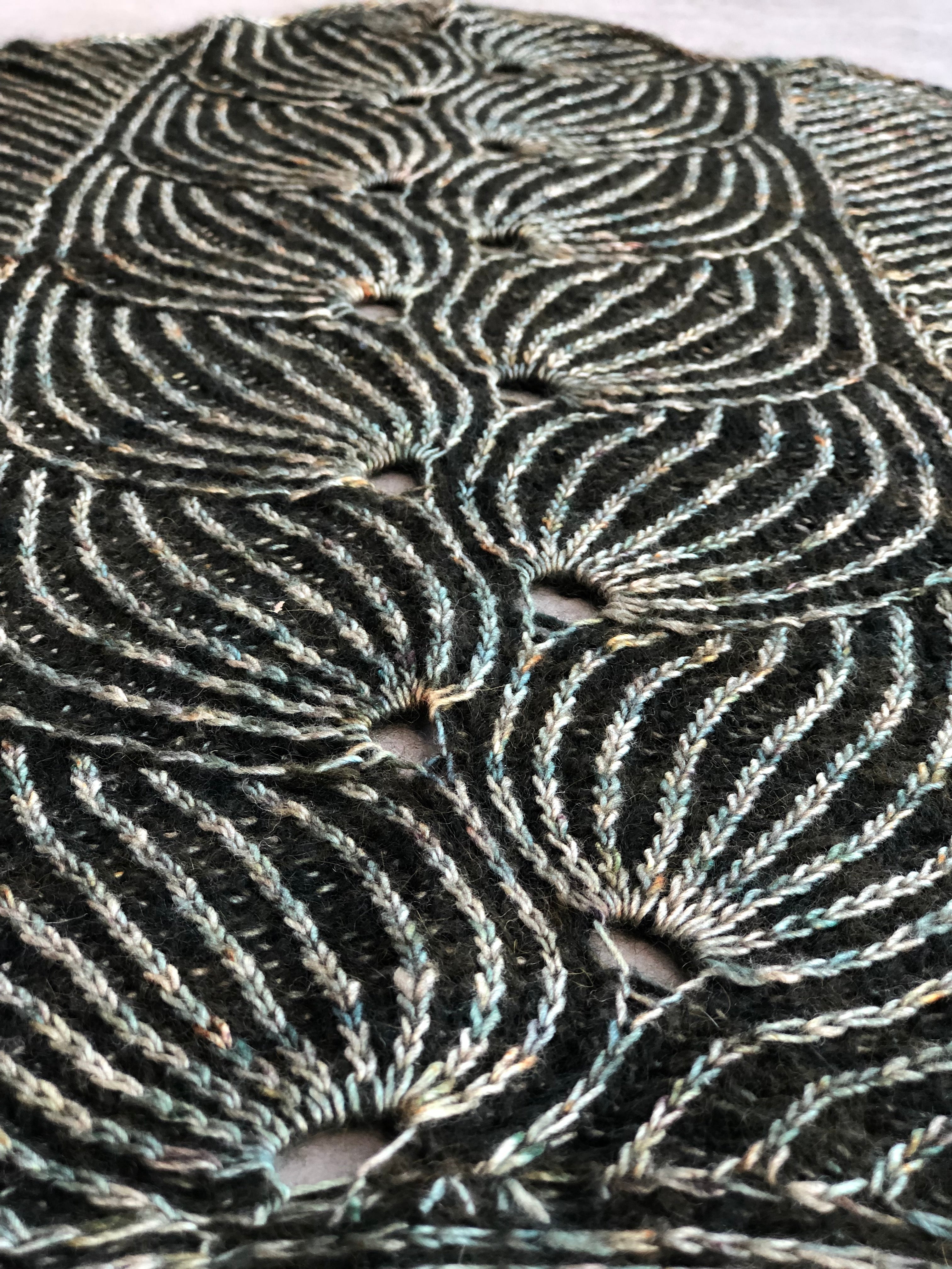 FLYING FOXTAIL SHAWL PATTERN