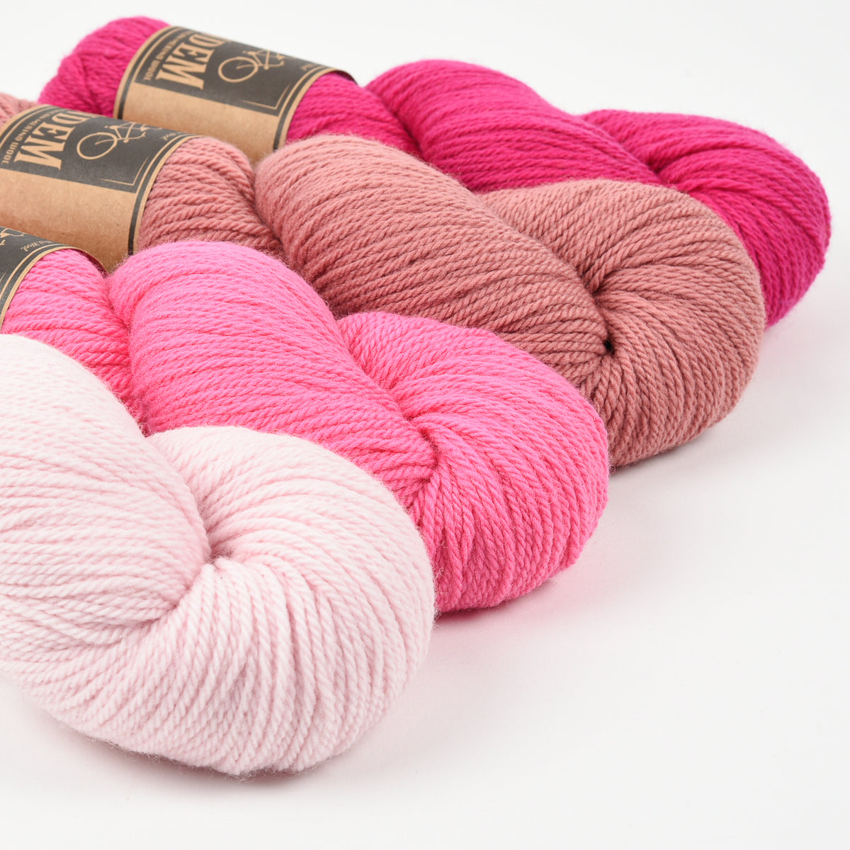 GEOGRADIENT BLANKET - TAFFY GRADIENT