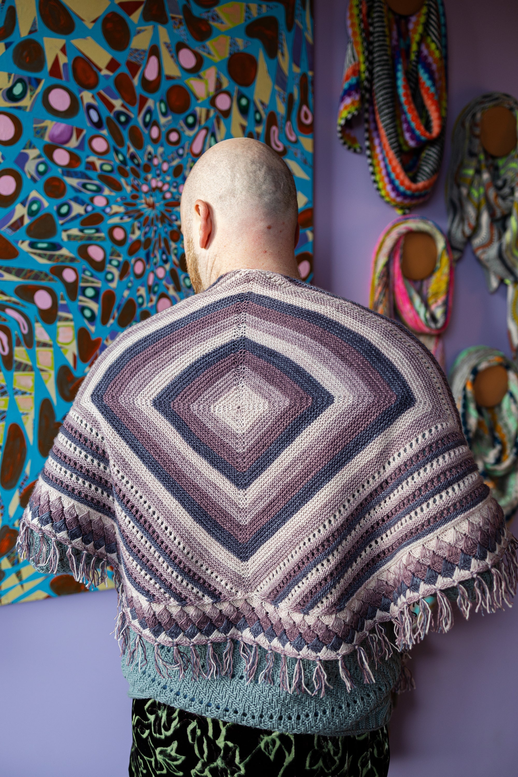 GEOGRADIENT SHAWL PATTERN