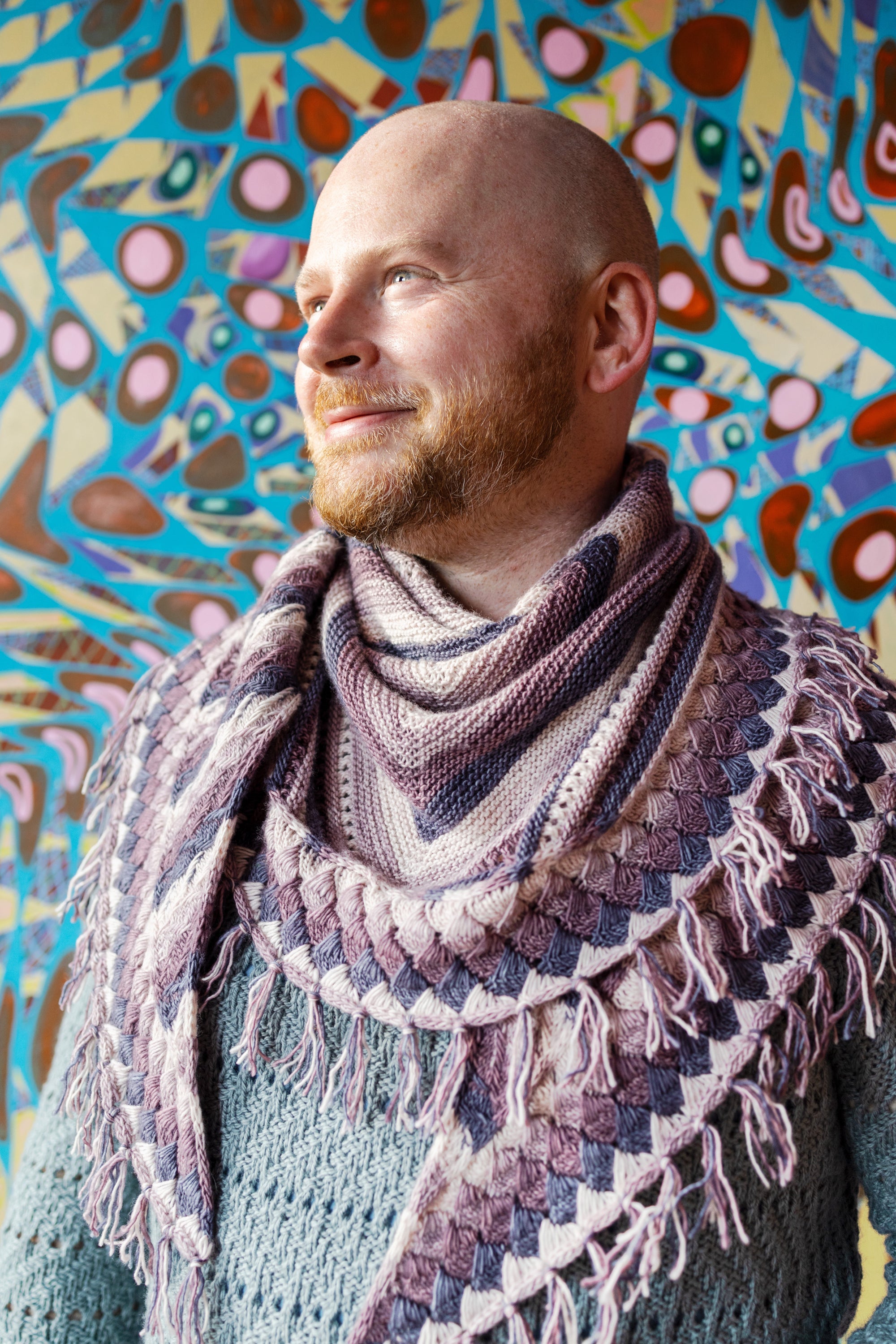 GEOGRADIENT SHAWL PATTERN