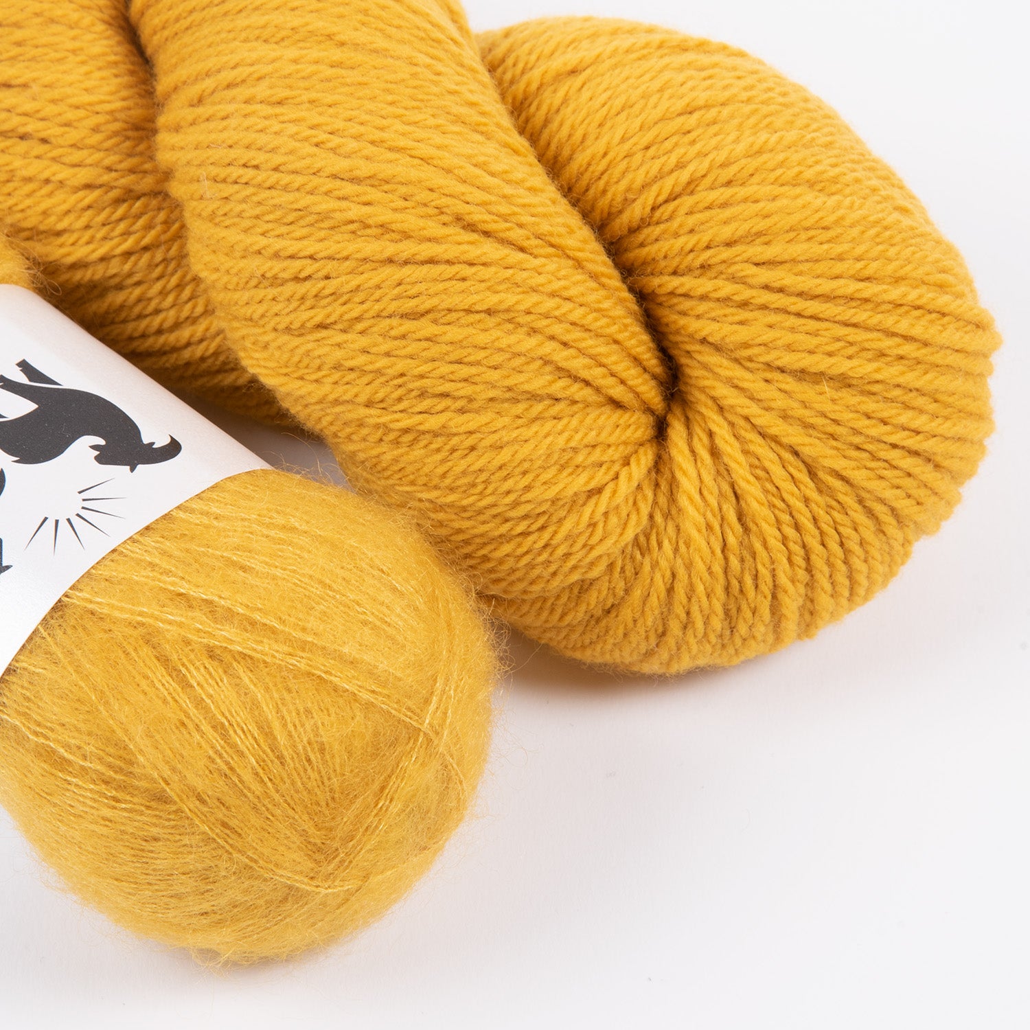 GLOW MOHAIR MATCH TRIO DK