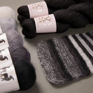 GLOW ALONG 2026 - GLOWING GREY