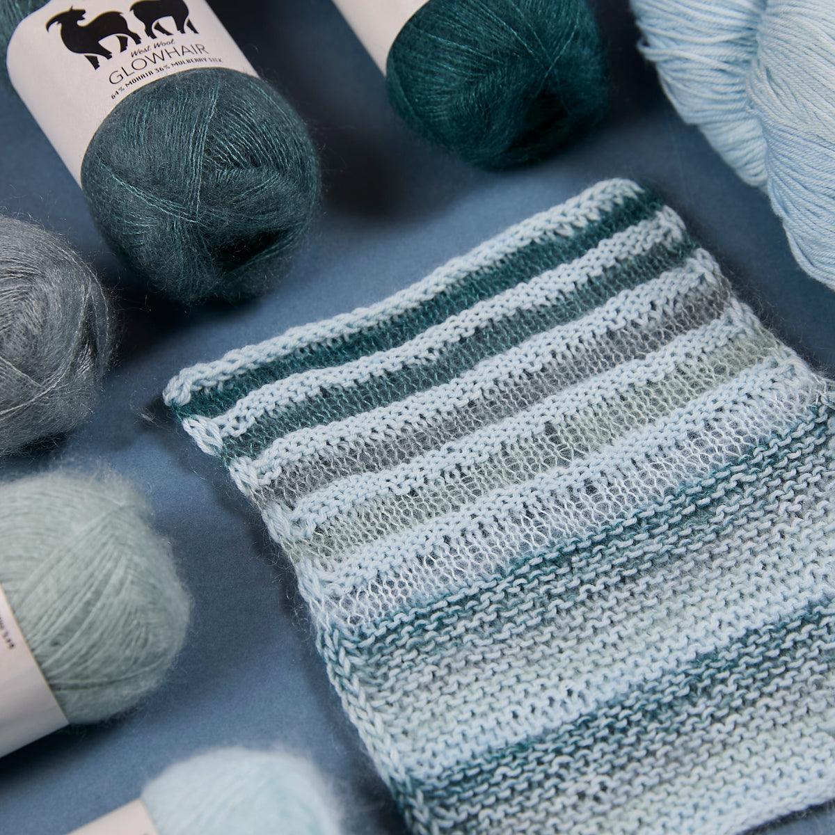 GLOW ALONG 2026 - GLOWING BUBBLES