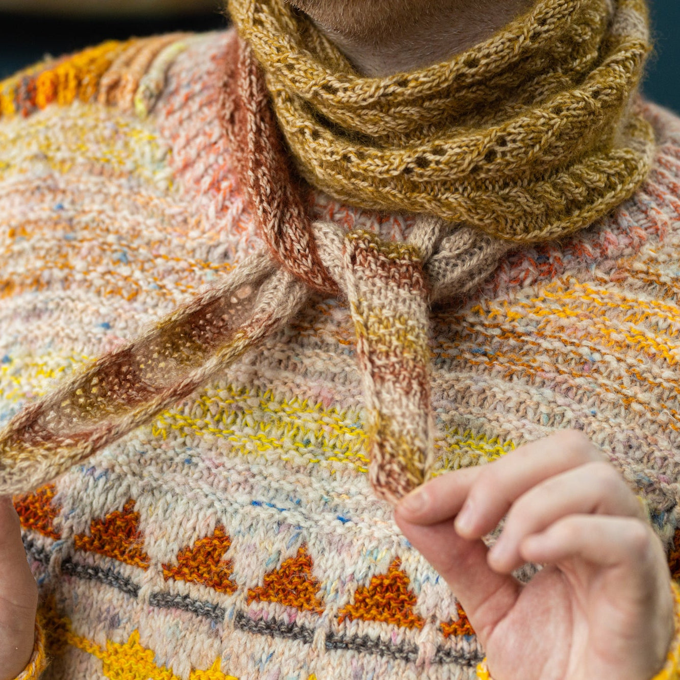 Glowhair Frost Scarflet