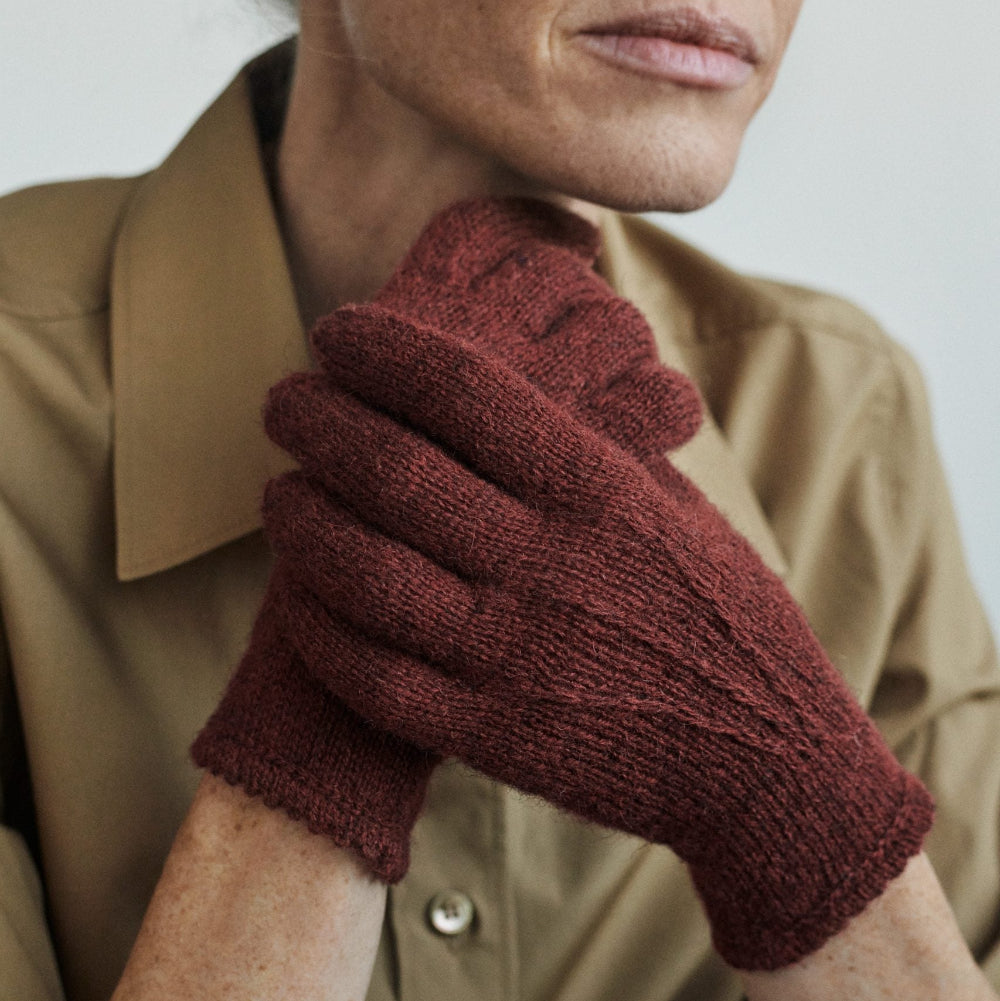 HANDCRAFT by HELGA JÓNA THÓRUNNARSDÓTTIR and HELGA ISAGER