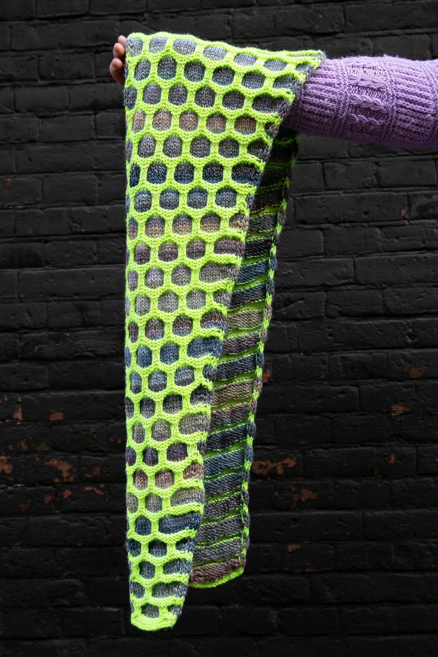 HONEYCOMB SCARFLET PATTERN