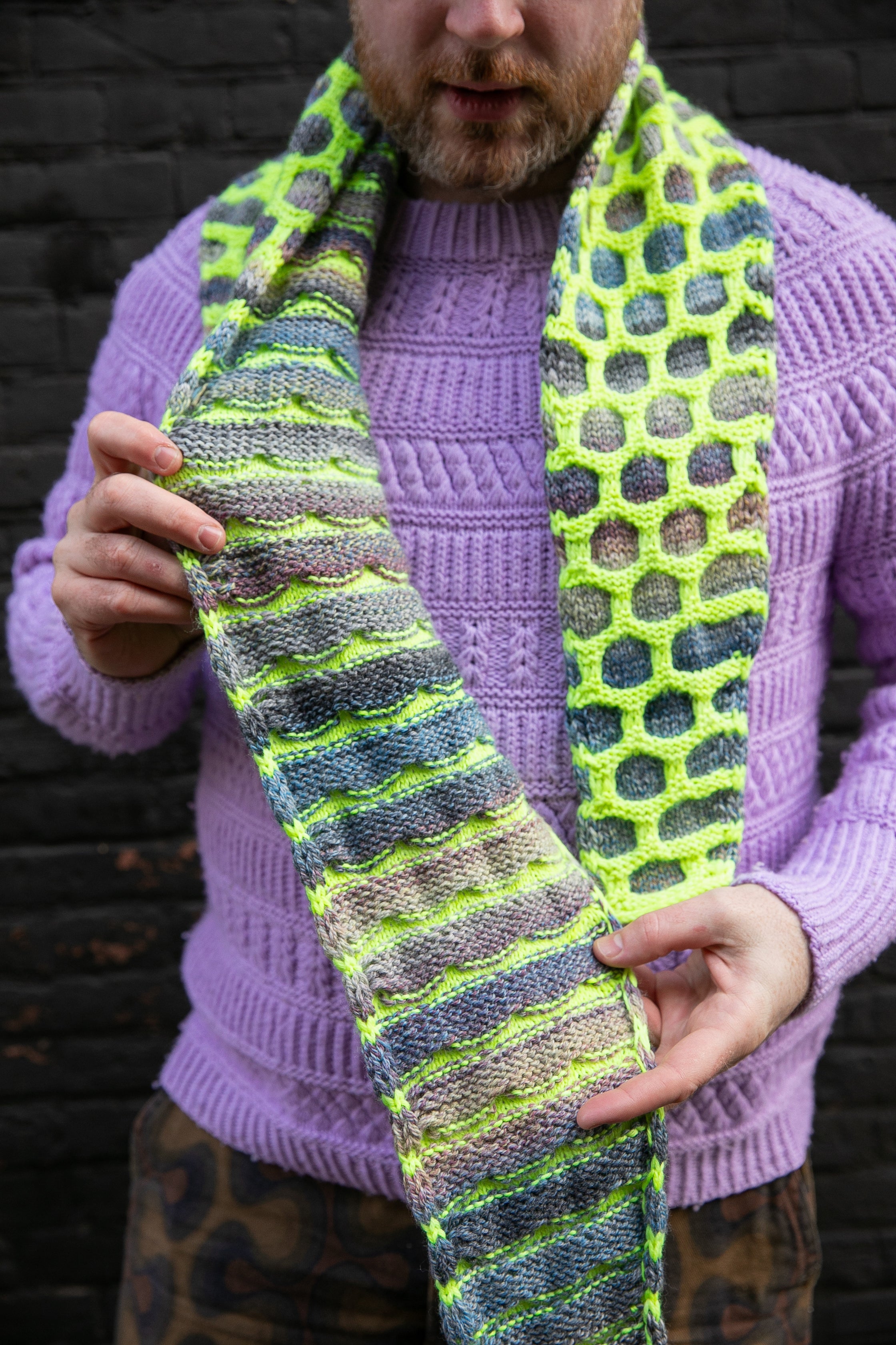 HONEYCOMB SCARFLET PATTERN