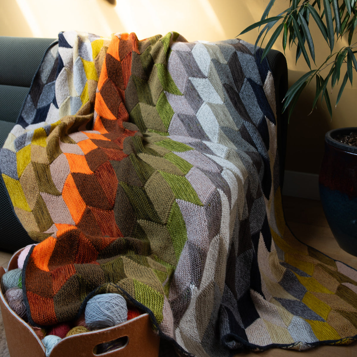 HVAMMSVÍK BLANKET - OCEAN PARALLELOGRAMS