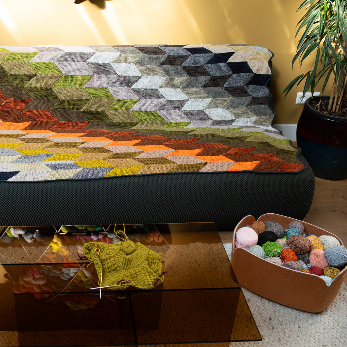 HVAMMSVÍK BLANKET - EARTHY PARALLELOGRAMS