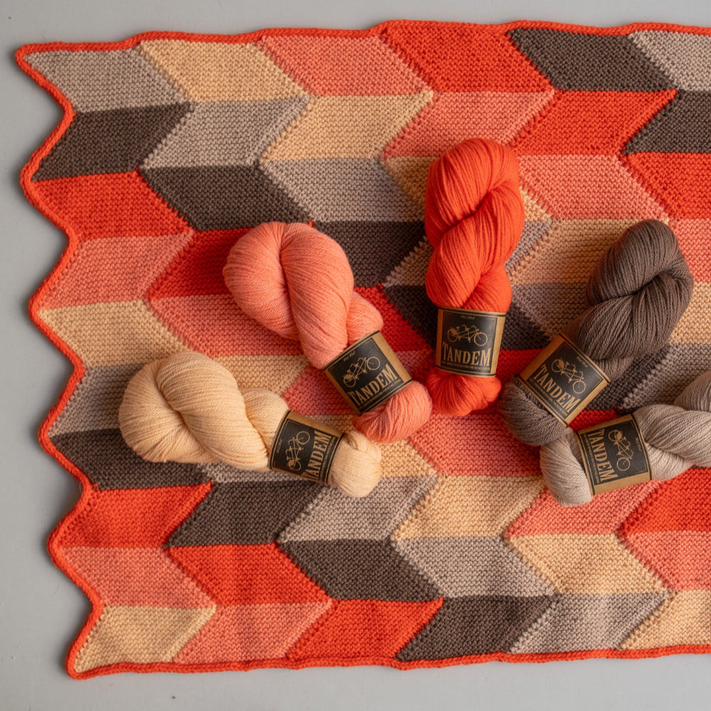 WESTKNITS SAMPLE - HVAMMSVÍK BLANKET (SMALL)