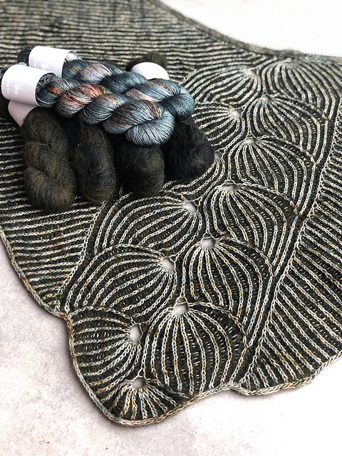 FLYING FOXTAIL SHAWL PATTERN