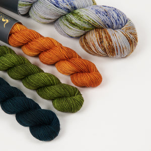 EMBOSSED JACQUARD SOCKS - CARAMEL RAUM