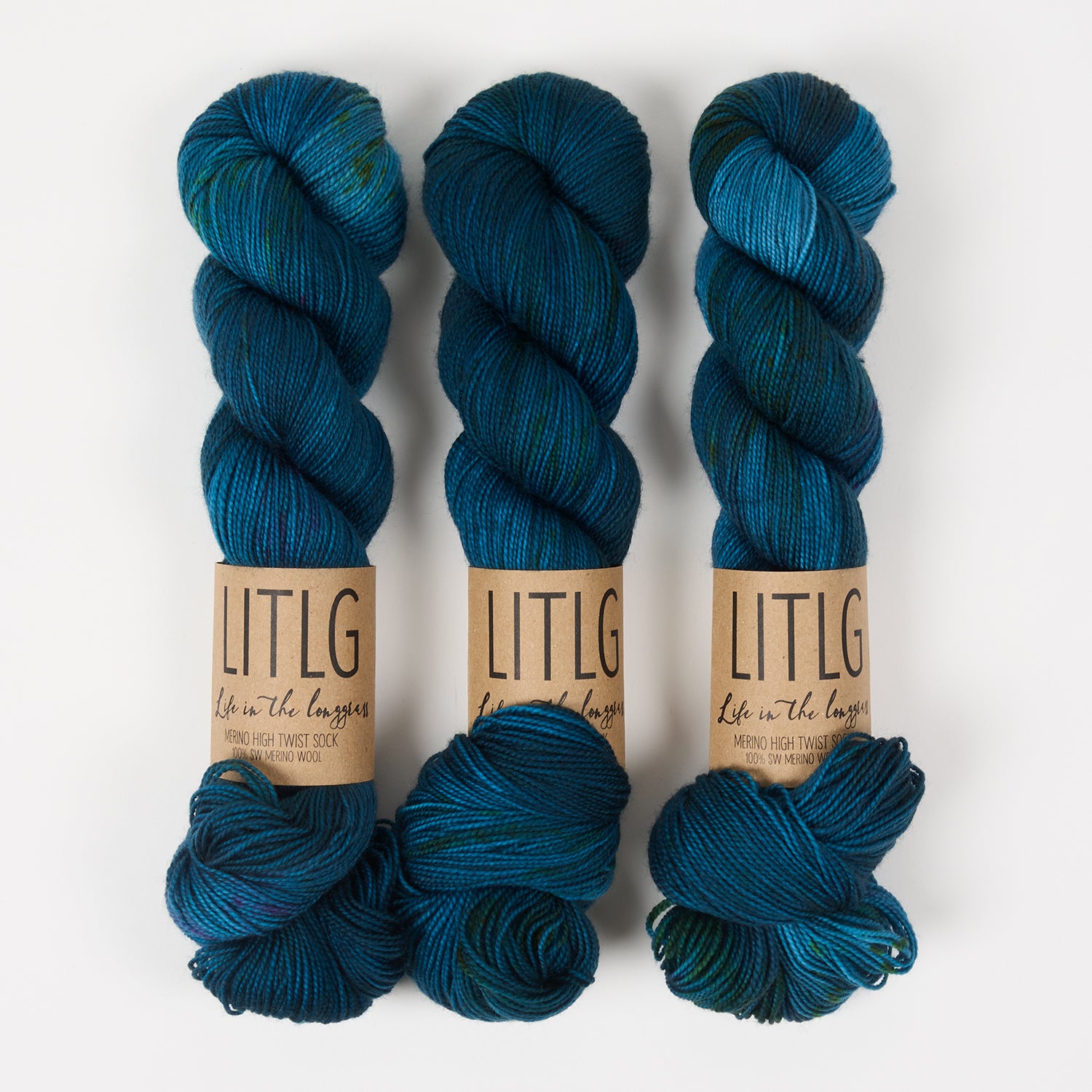 Life in The Long Grass HIGH TWIST SOCK - SPHARIA Merino wool Fingering blue Yarn