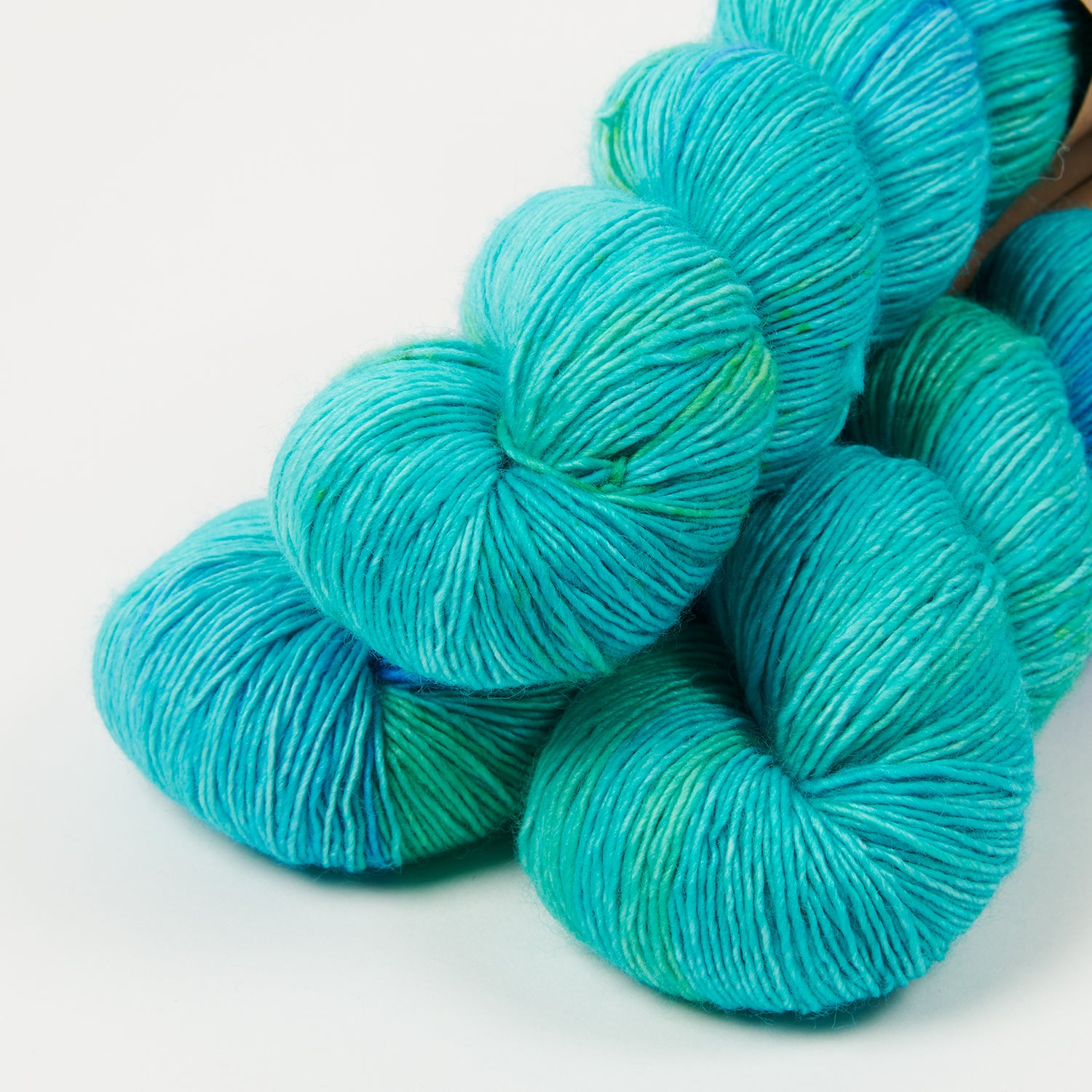 LITLG SINGLES - AURORA