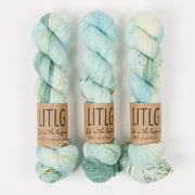 Life in The Long Grass LITLG SINGLES - CRACKED ICE Merino wool Fingering blue white Yarn