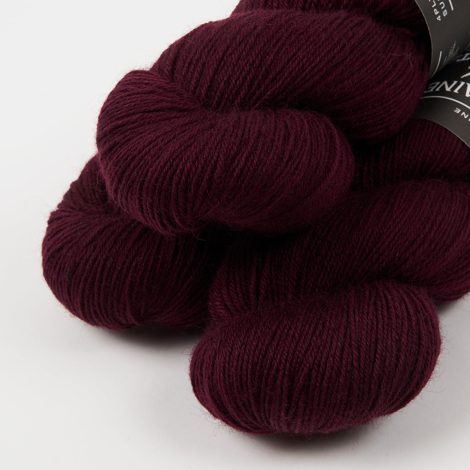 LAINE X NOVITA 4PLY - DEEP BURGUNDY