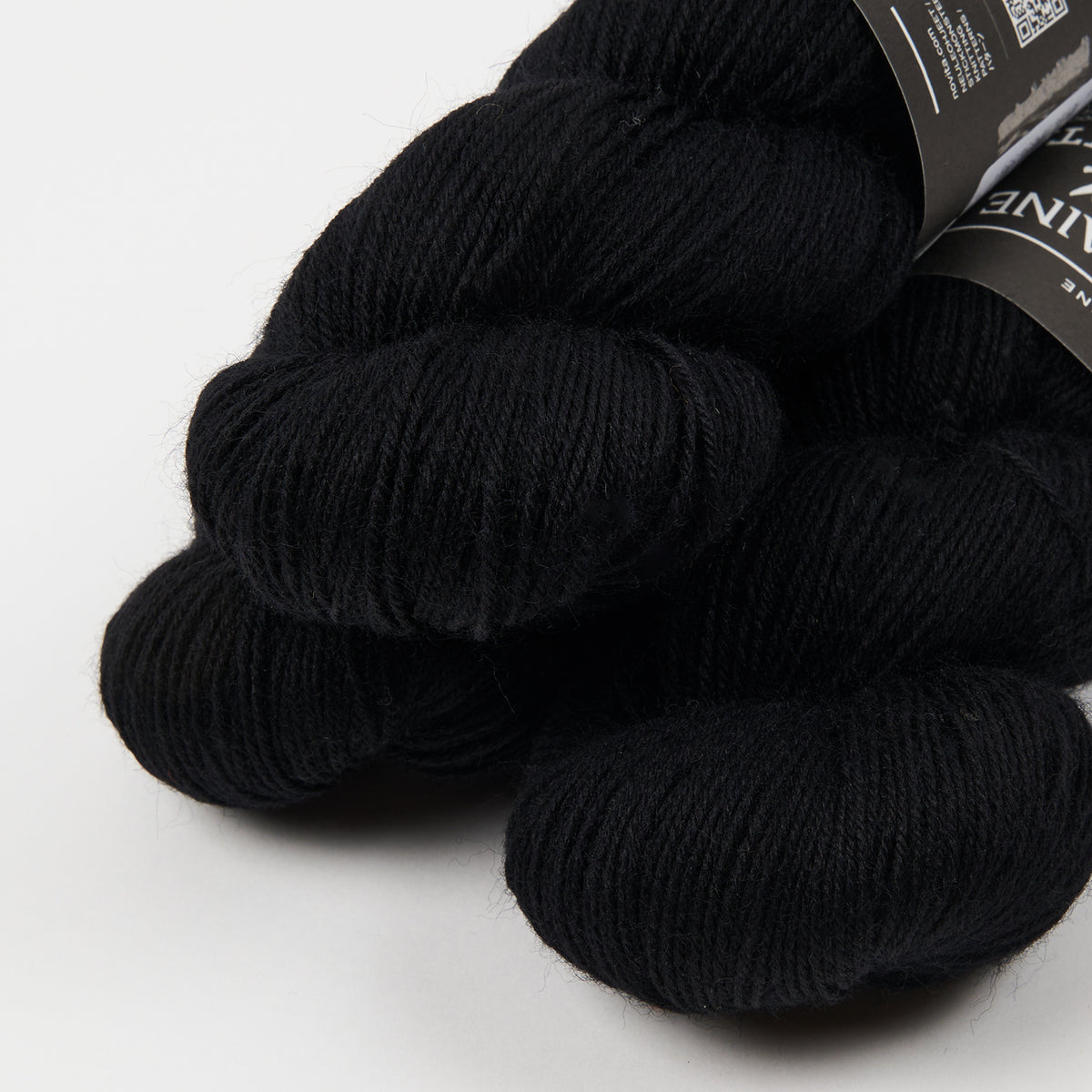 LAINE X NOVITA 4PLY - WINTER BLACK
