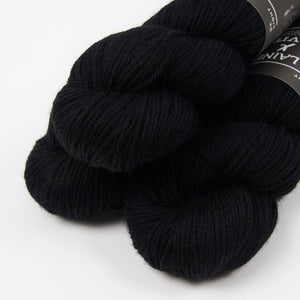 LAINE X NOVITA DK - WINTER BLACK
