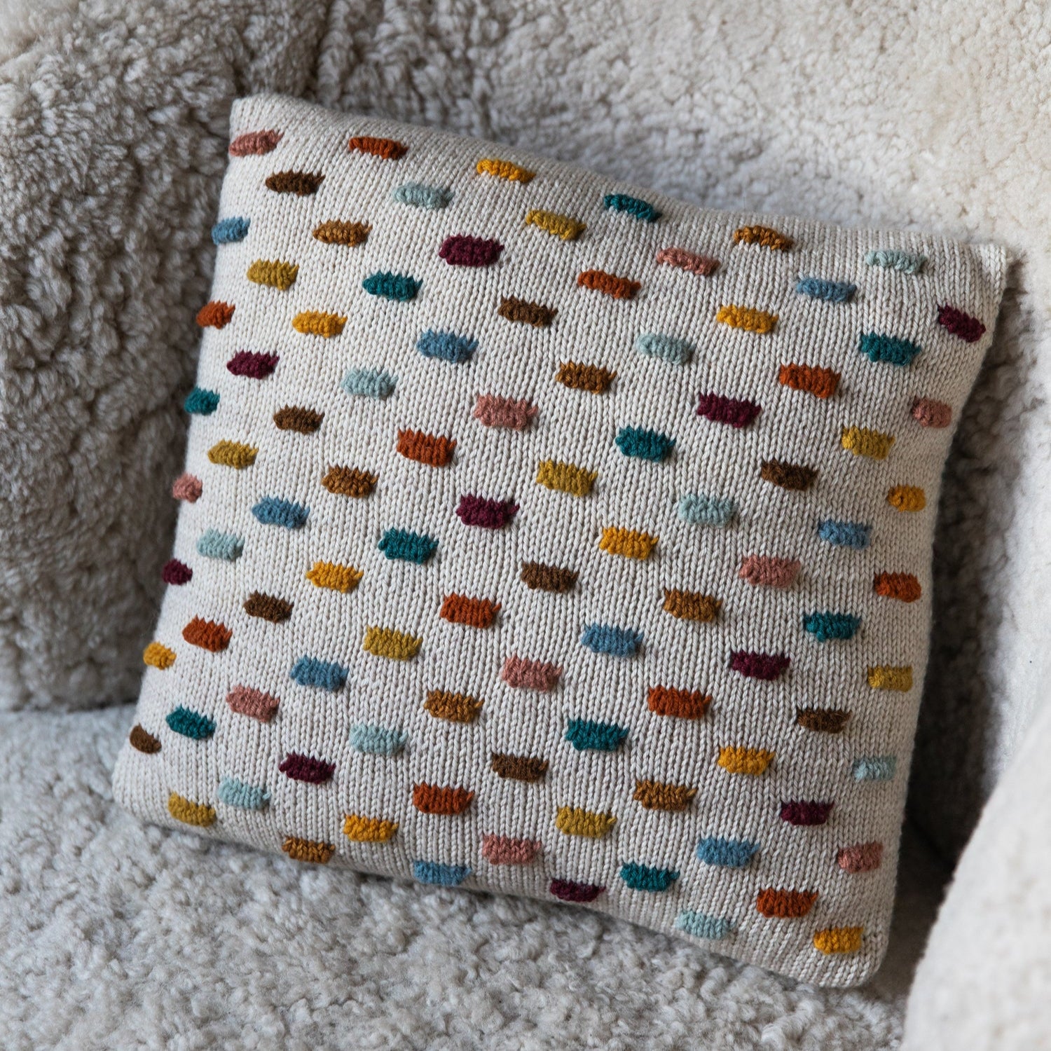 LAINE 52 WEEKS OF SCRAP YARN: PROJECTS FOR CRAFTERS