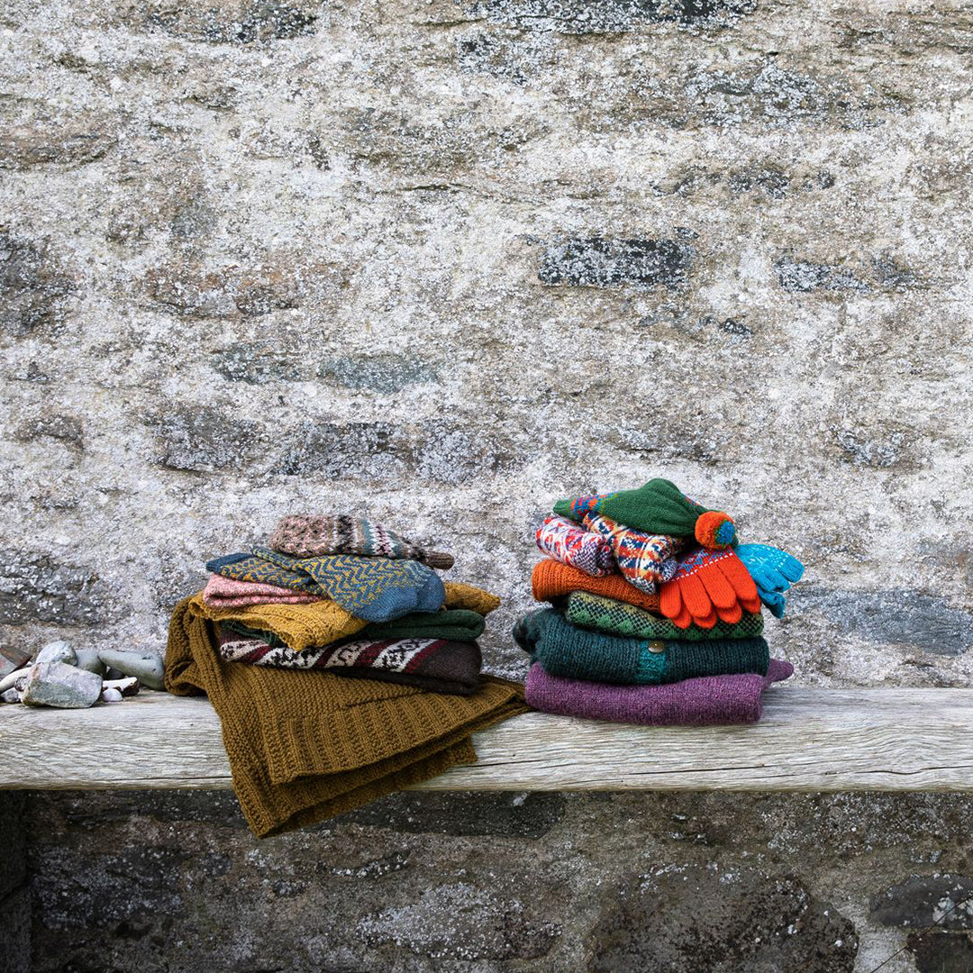 GRAND SHETLAND ADVENTURE KNITS by MARY JANE MUCKLESTONE AND GUDRUN JOHNSTON