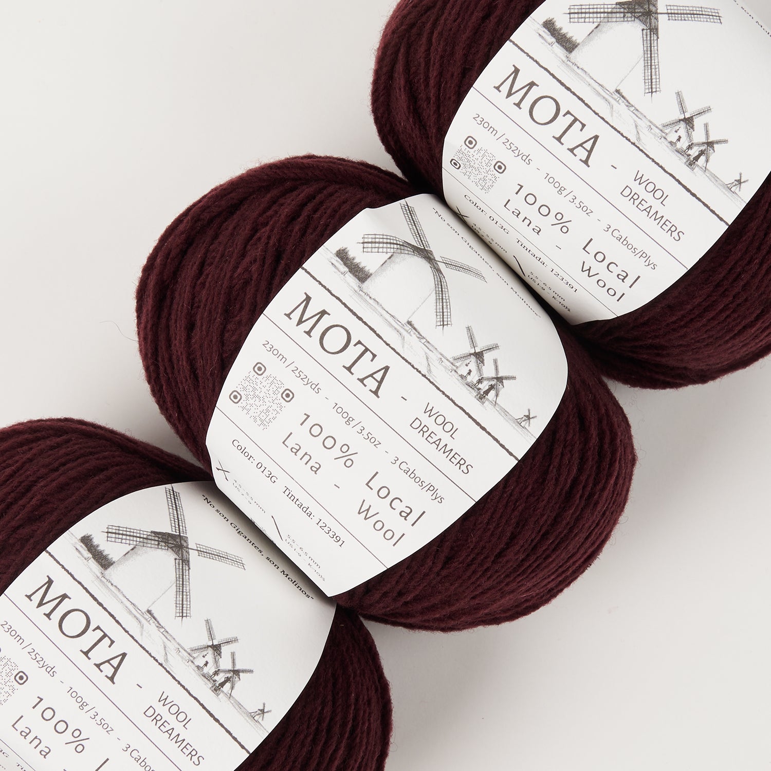 Wool Dreamers MOTA - 013G AUBERGINE Wool DK purple Yarn