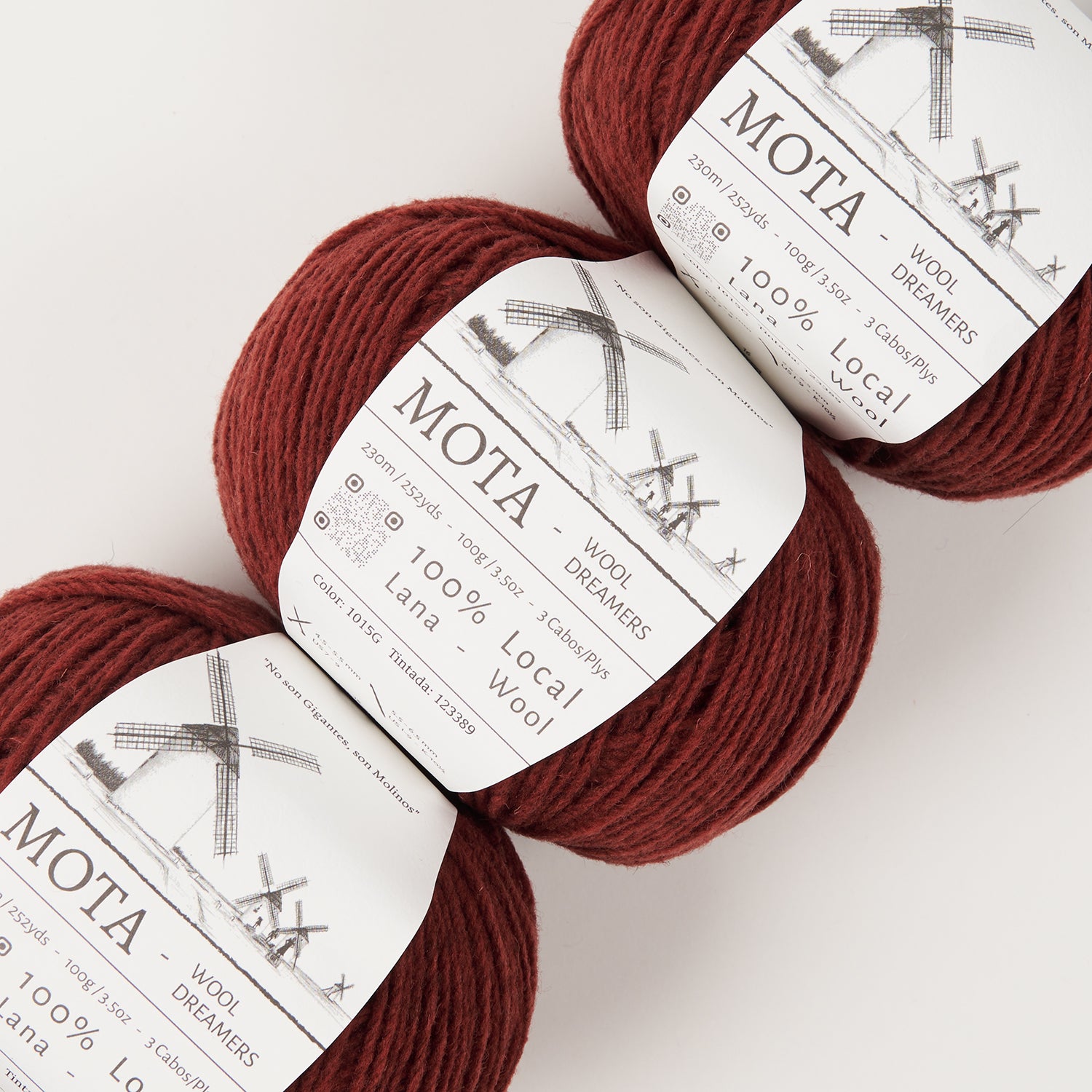 Wool Dreamers MOTA - 1015G BURGUNDY Wool DK red Yarn