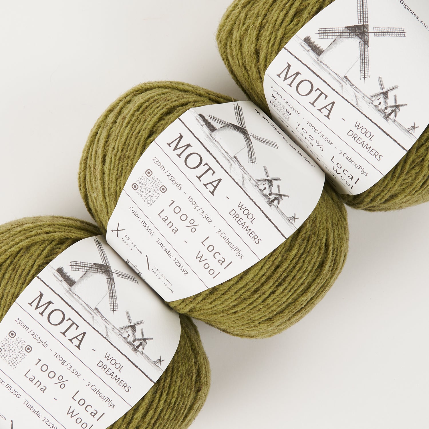 Wool Dreamers MOTA - 535G GRASS GREEN Wool DK green Yarn
