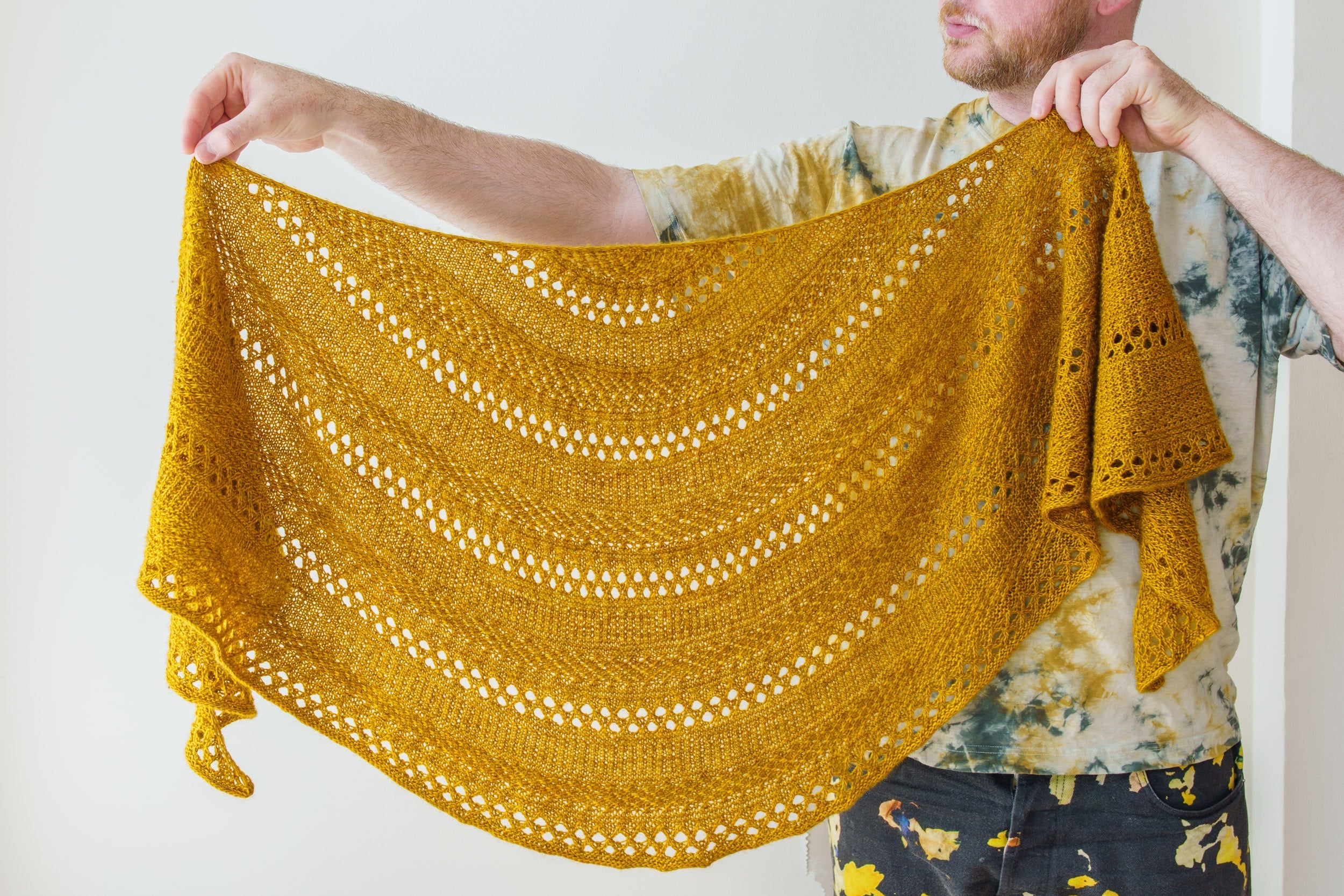 MINGLING DAISIES SHAWL PATTERN