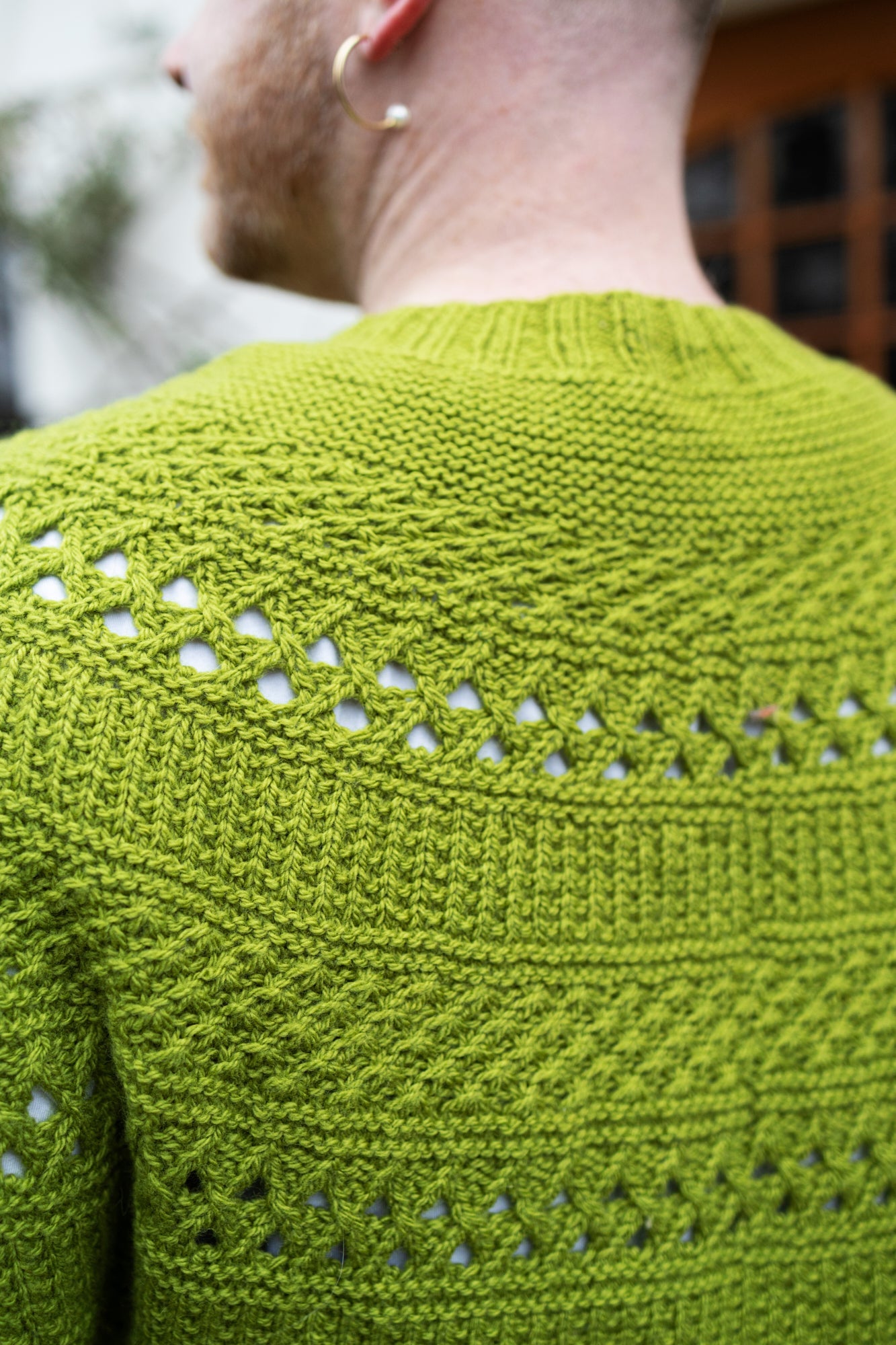 MINGLING DAISIES SWEATER PATTERN