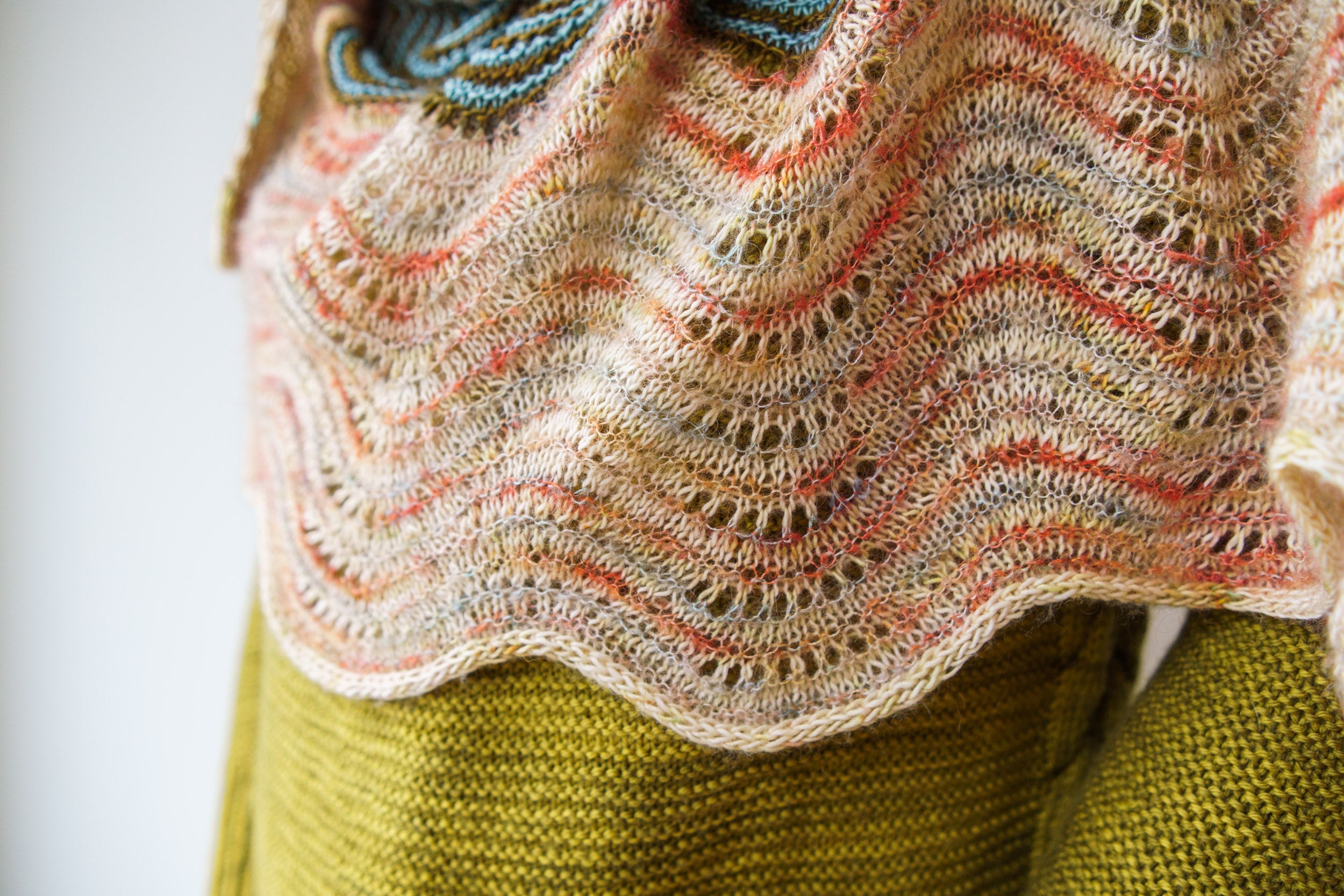 MOHAIR SPICE SHAWL PATTERN