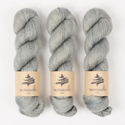 Mominoki Yarn RAMIE SILK - ASHES Wool Ramie Silk Fingering grey Yarn