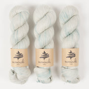 Mominoki Yarn RAMIE SILK - SILVER BIRCH Wool Ramie Silk Fingering white grey blue Yarn