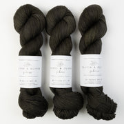 Olivia & Oliver OLIVIA BFL - OVERCAST BFL Wool Blue Faced Leicester Fingering grey Yarn