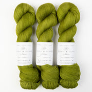 Olivia & Oliver OLIVIA BFL - PALM BFL Wool Blue Faced Leicester Fingering green Yarn