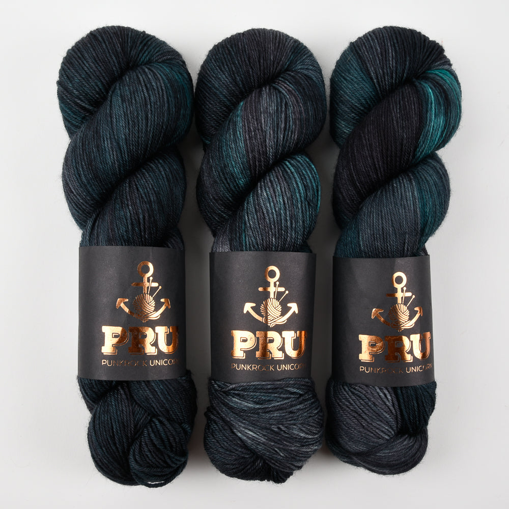 Punk Rock Unicorn SOUL - PACIFIC Merino wool Nylon Fingering  Sock blue black Yarn