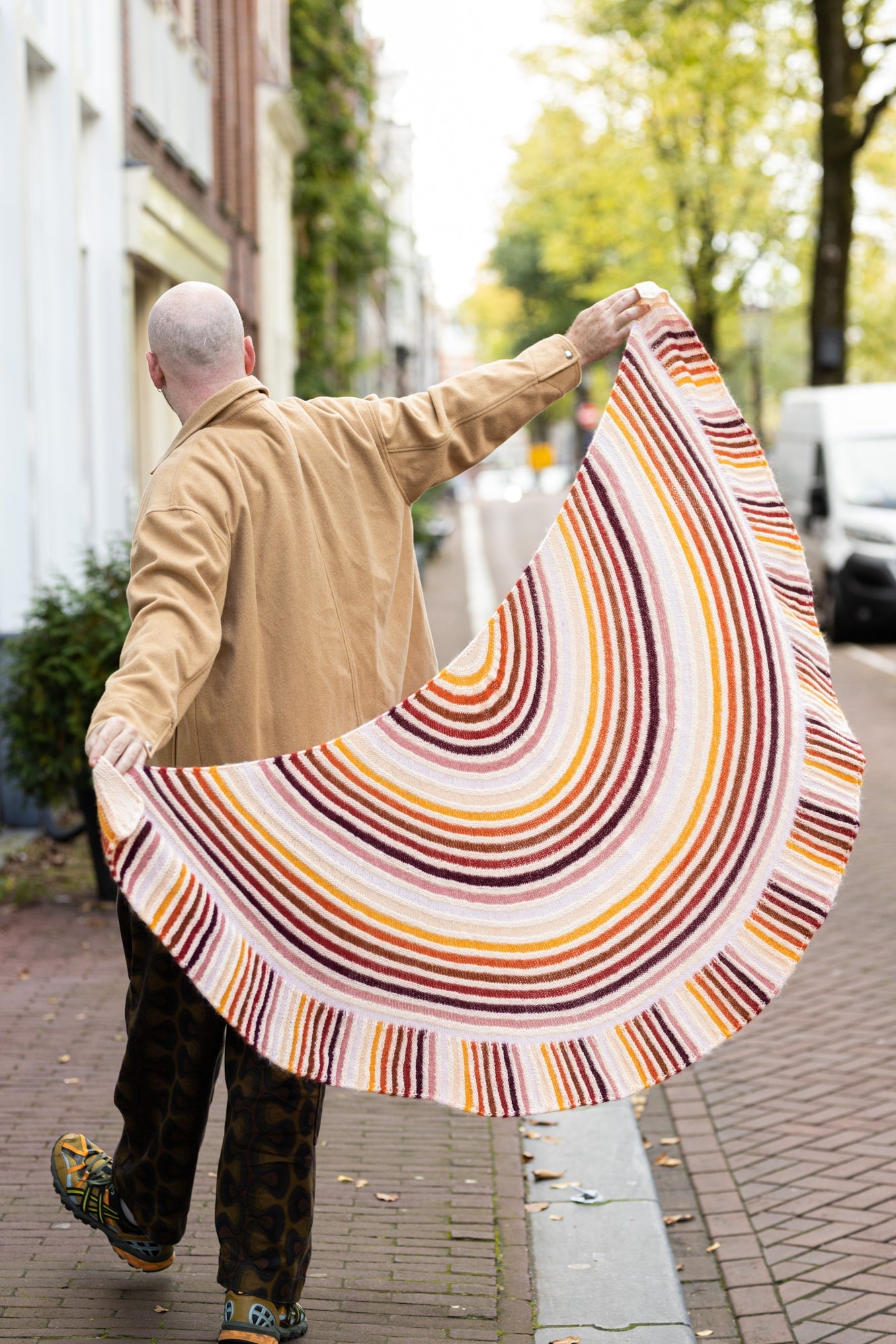 PAINTING RAINBOWS SHAWL PATTERN