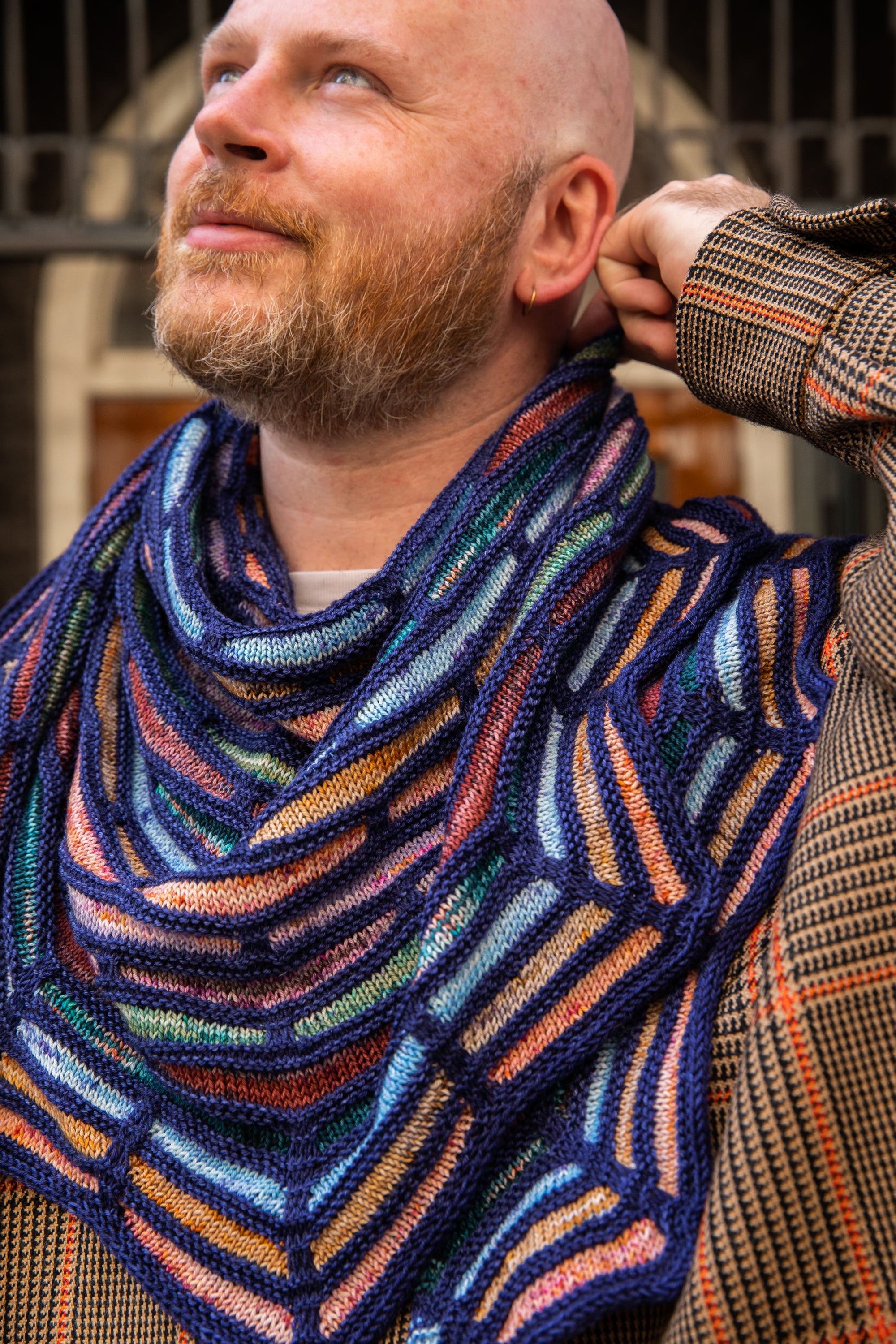 PAINTING BRICKS SHAWL PATTERN