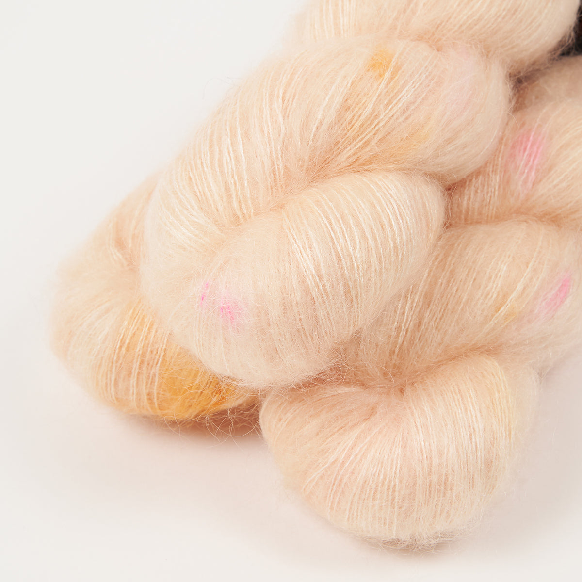 MOE - RANUNCULUS CREAM