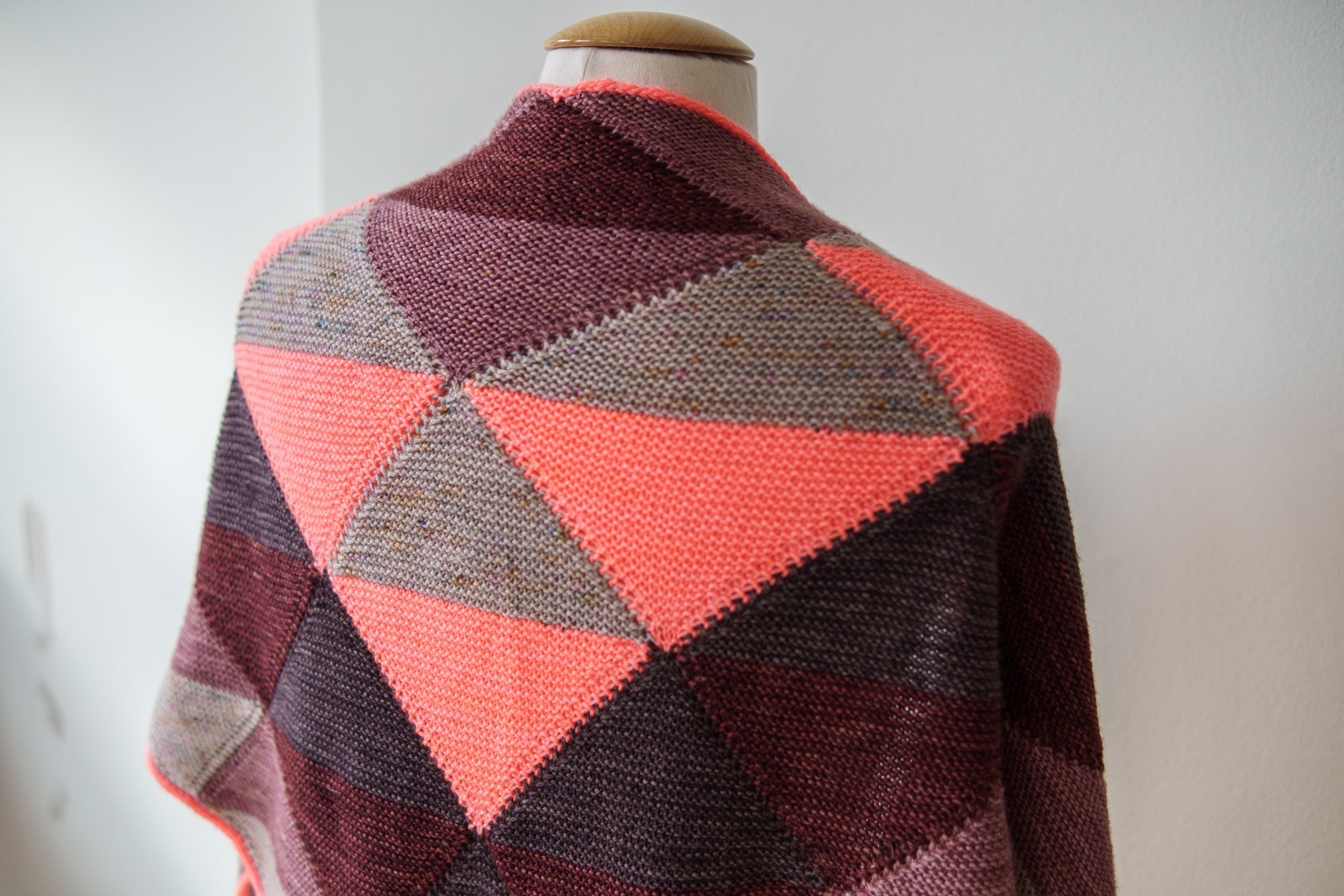 QUILTING TRIANGLES SHAWL PATTERN